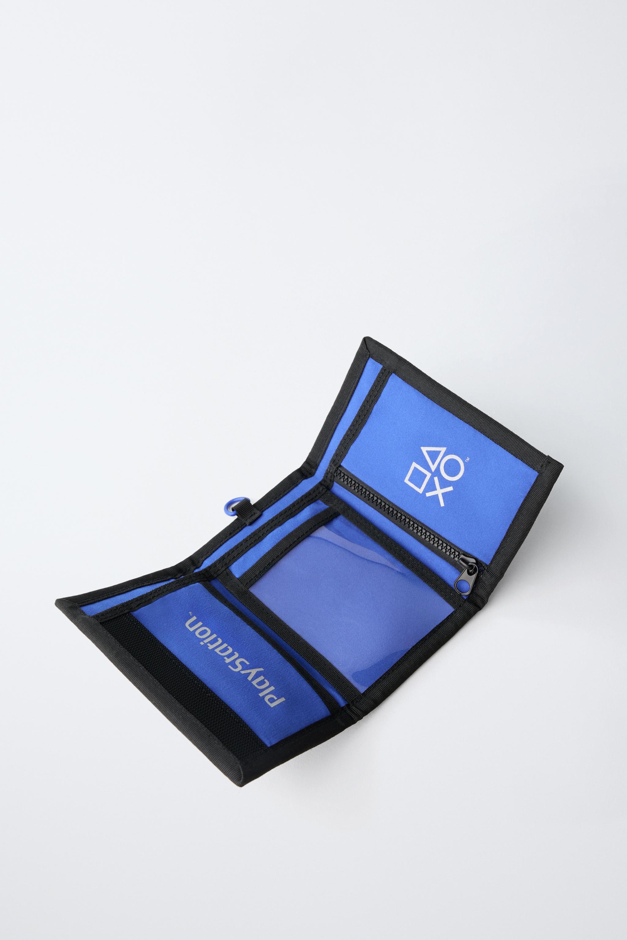 PLAYSTATION ™ WALLET